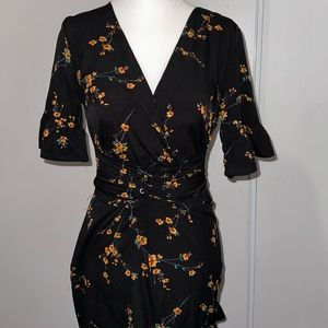 PrettyLittleThing | black floral dress